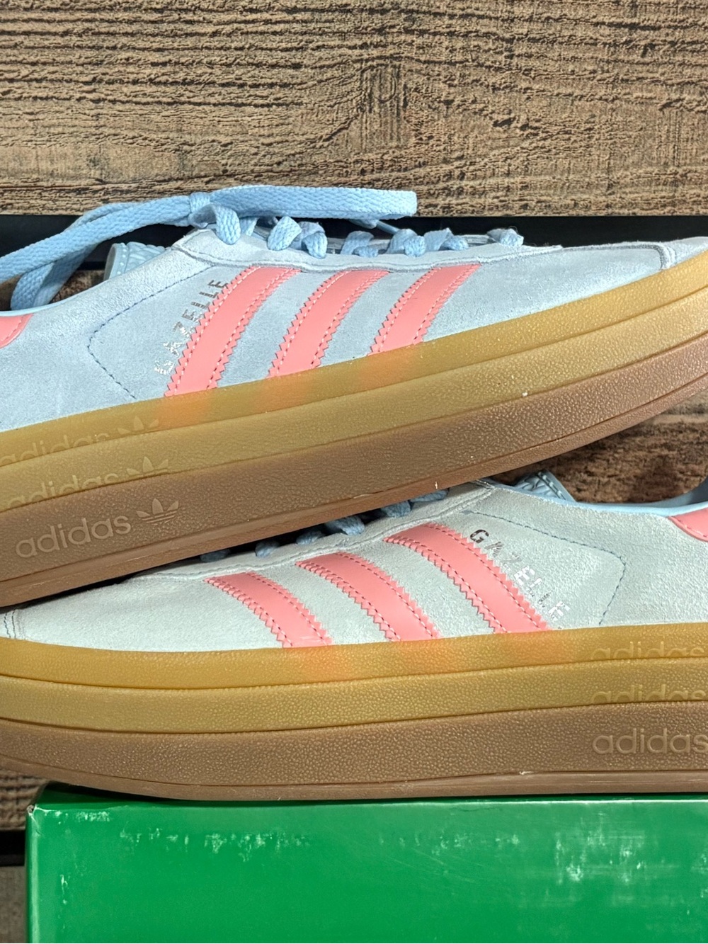 adidas Women’s Light Blue Suede Shoes with Pink Stripes youth 5.5, women’s 6.5